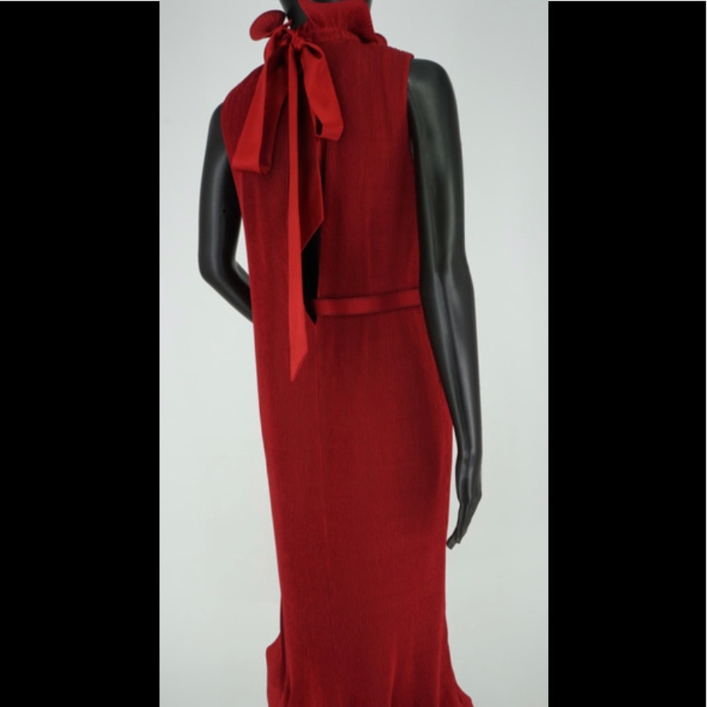 Pleated red dress by Tibi 😍 - Picture 9 of 10